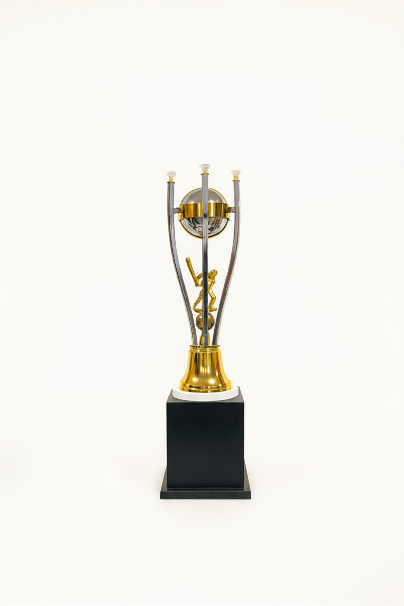 Diamond-cut crystal and gold tournament cup